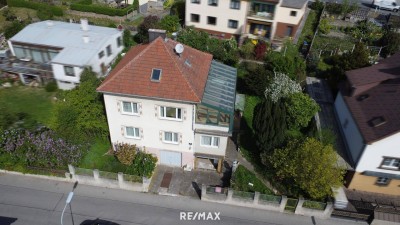 Einfamilienhaus mit Wintergarten in schöner Siedlungslage