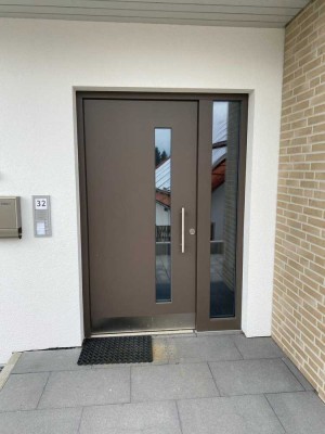 Gehobene 2,5 Zimmer Wohnung mit großer Eingangsgalerie zu vermieten