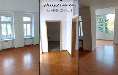 Traumhaft schöne 2,5-Zimmer-Wohnung mit Wintergarten