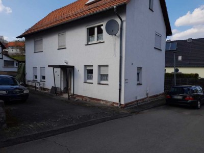 Einfamilienhaus mit großem Garten und Carport in ruhiger Lage
