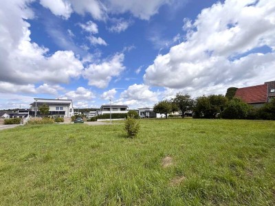 "Hier finden Sie Ihr Wohnglück" Hochwertige DHH im beliebten Gärtringen