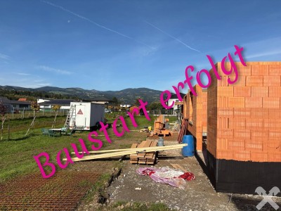 Neubau-Doppelhaushälfte in ruhiger und sonniger Lage von Pichling