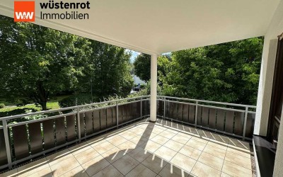 Familienfreundliche 3-Zimmer-Wohnung mit einem großen Balkon/Trasse und grünem Ausblick in einer ruh