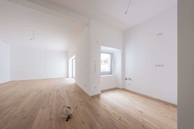 Kernsaniert | Große Hochparterrewohnung mit Terrasse in der Nähe des Wöhrder See