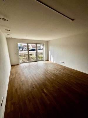 Moderne, lichtdurchflutete
3-Zi-Wohnung mit Aufzug im Herzen Burglengenfelds