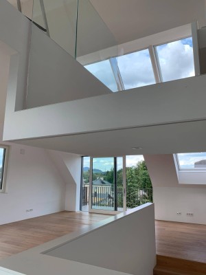 Moderne Dachgeschoss Wohnung mitten in Maxglan