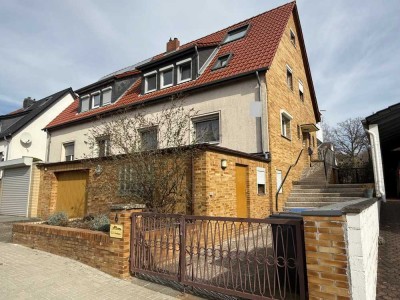 Doppelhaushälfte mit Garage, Garten und zwei Wohneinheiten in Helmstedt