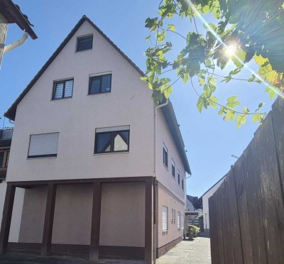 Luxuriöse Eigentumswohnung mit ca. 181 m² in schöner Lage von Hainburg/ Klein-Krotzenburg.