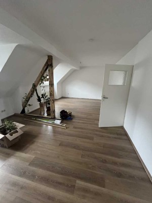 Gepflegte 2-Zimmer Wohnung im 3. OG in Essen-Südviertel