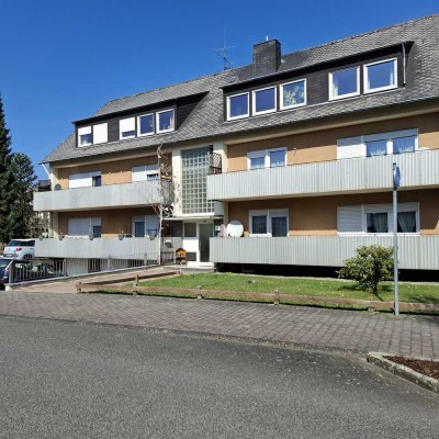 Geräumiges, günstiges 6-Familienhaus in Urmitz