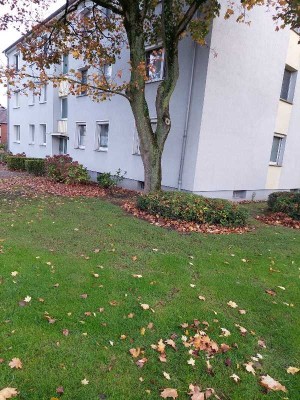 Attraktive 3-Zimmer Erdgeschosswohnung mit Balkon in Rheinberg-Vierbaum