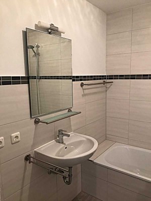 Wir haben Ihr Zuhause!  Schicke, kernsanierte 1,5 Zimmer Wohnung in sehr guter Lage!