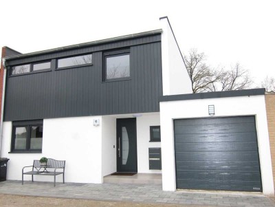 ***Europa-Makler*** Tolles Renoviertes  Reihenendhaus mit Garage und Vollkeller, gelegen in Nordhorn