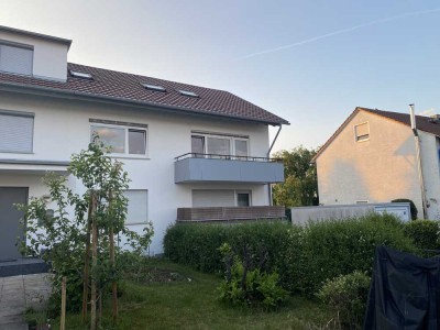 Ansprechende 3-Zimmer-Wohnung mit EBK und Balkon in Neckartenzlingen