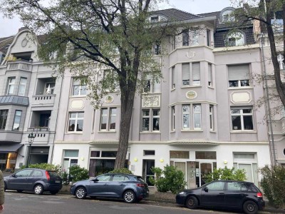 Stilvolle 3 Zimmer-Wohnung mit Balkon in Düsseldorf