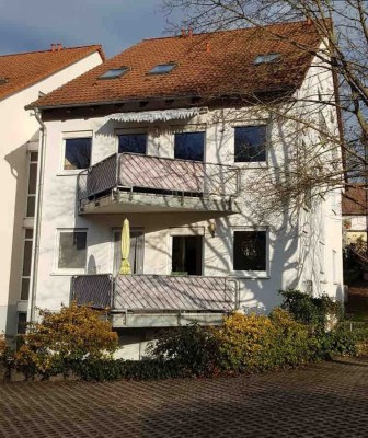 Maisonette- Wohnung in ruhiger Lage und mit herrlicher Aussicht!