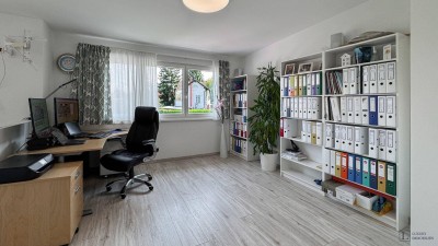 Stilvolles Wohnen in moderner Doppelhaushälfte mit hochwertiger Ausstattung