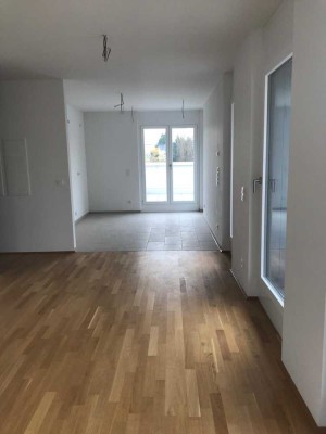 Geschmackvolle 3-Raum-Penthouse-Wohnung mit gehobener Innenausstattung in Berlin Mitte