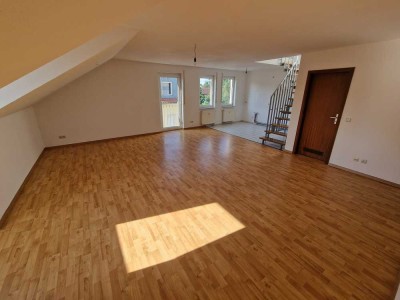 *Leerstand* Moderne Maisonettewohnung mit EBK in ruhiger Lage mit Stellplatz*Kapitalanlage*