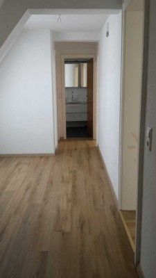 Exklusive 2-Zimmer-DG-Wohnung mit EBK in Ettlingen