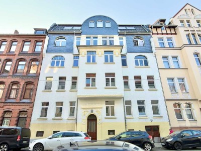 Helle 3-Zimmer-Altbauwohnung mit guter Aufteilung, Balkon & Potential in beliebter Lage