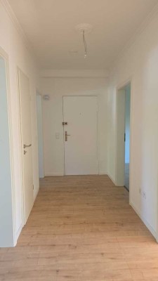 Schöne 3 Zimmer Wohnung mit Balkon