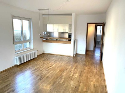 STADTNAH & IM GRÜNEN: 2-Zimmer-Wohnung mit Terrasse in Usingen