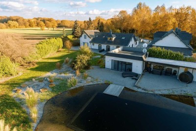 Luxuriöses Anwesen mit Pool und Poolhaus - Ihr Traumhaus zum Verlieben! - 362m² Wfl