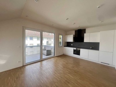 Neubau: Helle 2-Zimmer-Wohnung mit EBK und Balkon in ruhiger Lage