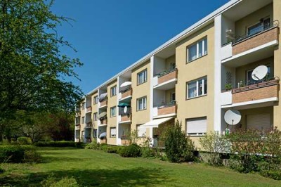 Schöne 2 Zimmer mit Balkon