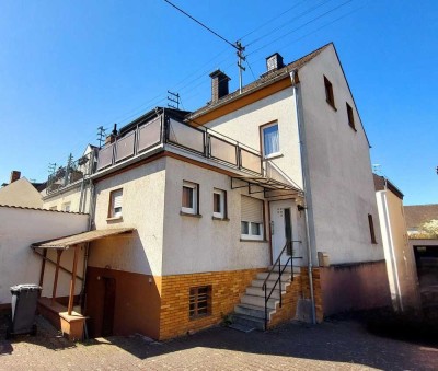 Attraktive Doppelhaushälfte in zentraler, ruhiger Lage von Elz zu verkaufen!