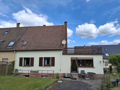 Familienfreundliche Doppelhaushälfte mit herrlichem Grundstück