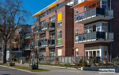 Solide Kapitalanlage + Sechsfamilienhaus mit 3 Stellplätzen +