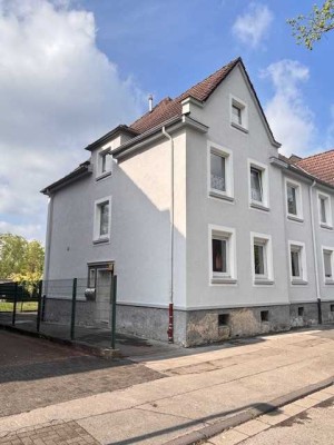 Zweifamilienhaus in grüner und gewachsener Lage mit traumhaftem Garten!