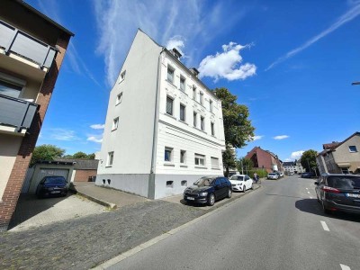 Schöne Altbau-Wohnung in der 1. Etage