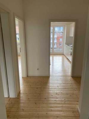 Kernsanierte Wohnung mit neuer Einbauküche und Süd-Balkon: 2-Zimmer-Wohnung in Münster