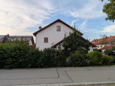 5-Zimmer-Doppelhaushälfte mit EBK in Steinhöring