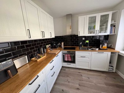 4-Zimmer Wohnung nähe Post Tower & Rheinaue