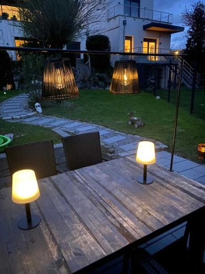 Exklusives Wohngefühl wie im eigenem Haus- Traumhafte 4 Zimmerwohnung mit gr. Garten