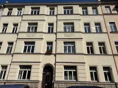 * TOP gepflegte ETW * 3 Zimmer * Tageslichtküche * Wanne * Balkon *