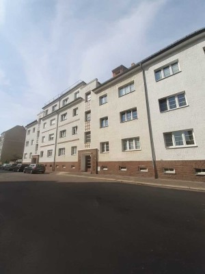 Gemütliche Wohnung. Vollständig möblierte und kürzlich gestrichene Zimmer.