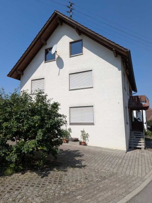Schönes 5-Zimmer-Einfamilienhaus mit EBK in Uttenweiler