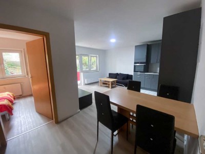 2 Zimmer Whg, Balkon, TG, Keller - teilmöbliert