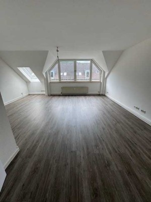 „Top renovierte Einheit im Ärztehaus Bad Ems – Ideal für Praxis, Büro oder stilvolles Wohnen“