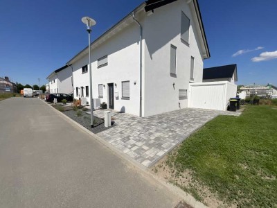 Ihr neues Zuhause – stilvolle Doppelhaushälfte mit Platz für die ganze Familie