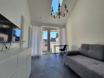 Helles möbeliertes 1 Zimmer Apartment