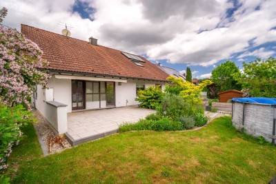 Einfamilienhaus mit Ausbaupotenzial und liebevoll gestalteter Außenanlage