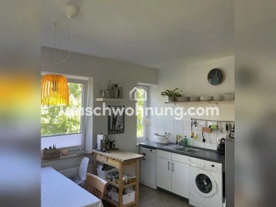 Tauschwohnung: Lichtdurchflutet 2-Zimmer Wohnung mit Dielenboden
