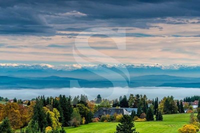 Traumhaftes Grundstück mit Blick auf die Alpen! Bestandsgebäude inklusive