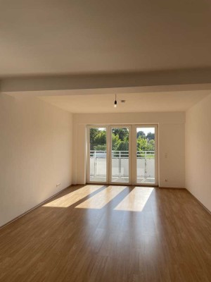 Neuwertige 3,5-Zimmer-Wohnung in Werder – Balkon & Wassernähe